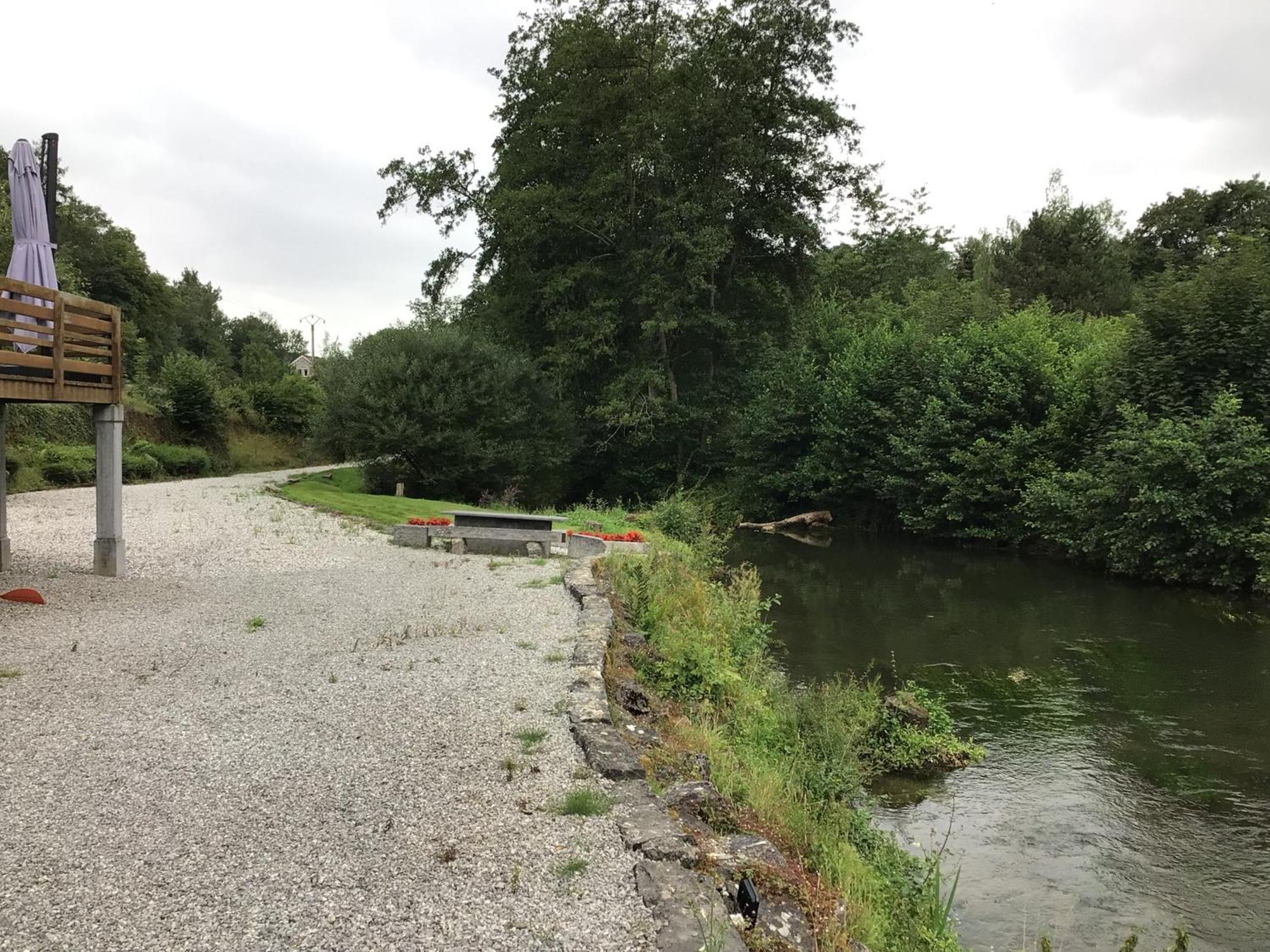 L'Eau Et La Pierre Villa Yvoir Eksteriør billede